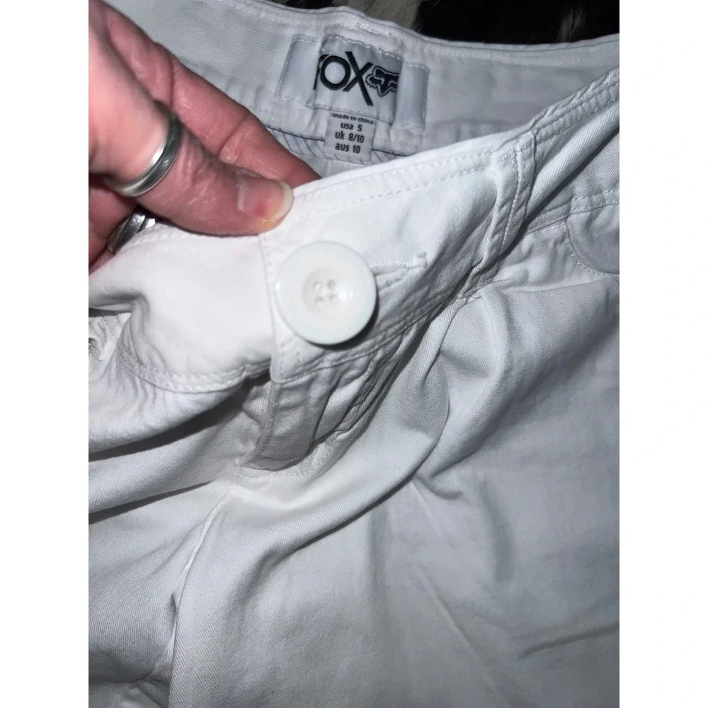 Fox Racing Womens White Low Rise Denim Shorts Size 5 Pleated Y2K Skater Moto